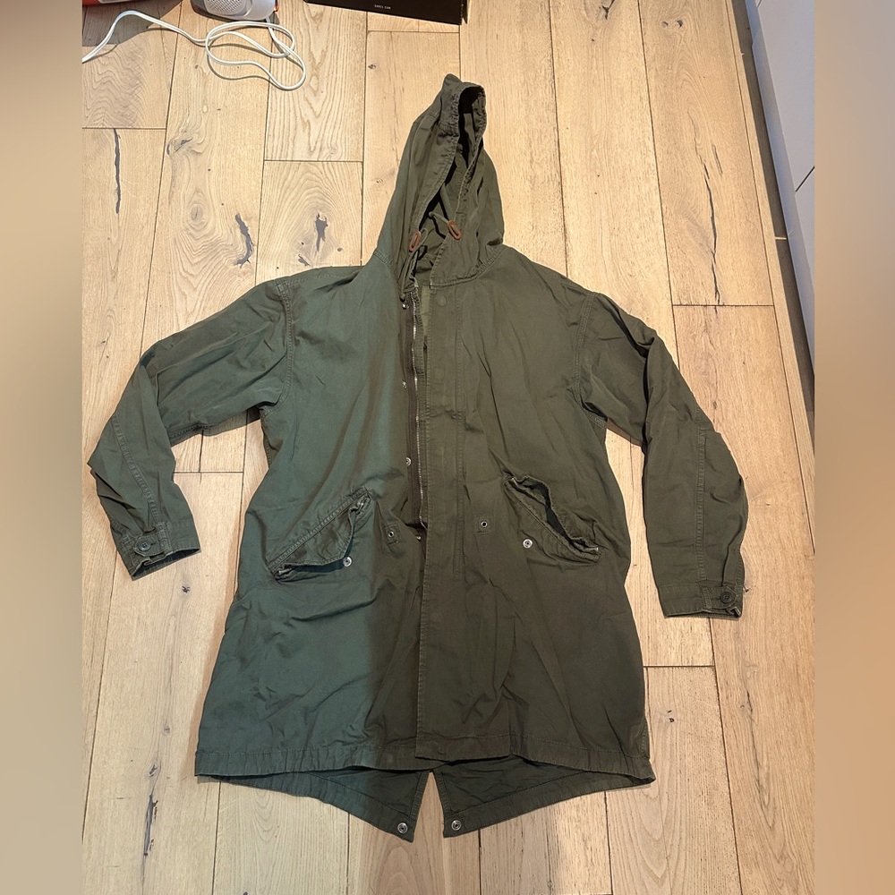 Gap industrial standard fishtail jacket. Olive, M size